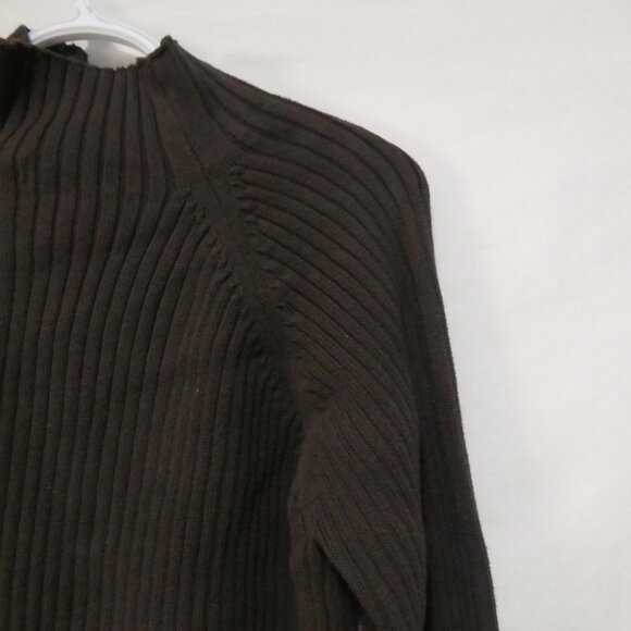 URBAN BEHAVIOR | medium | Classic Dark Brown Ribbed Sweater | Zip Mock Neck - Picture 12 of 16